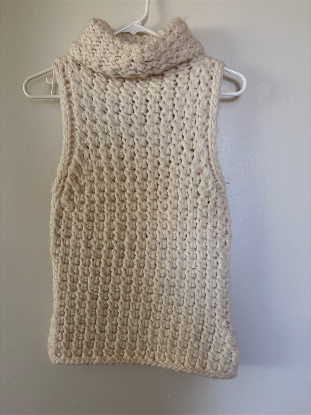 Chunky Sleeveless Turtleneck Sweater Vest - Cream